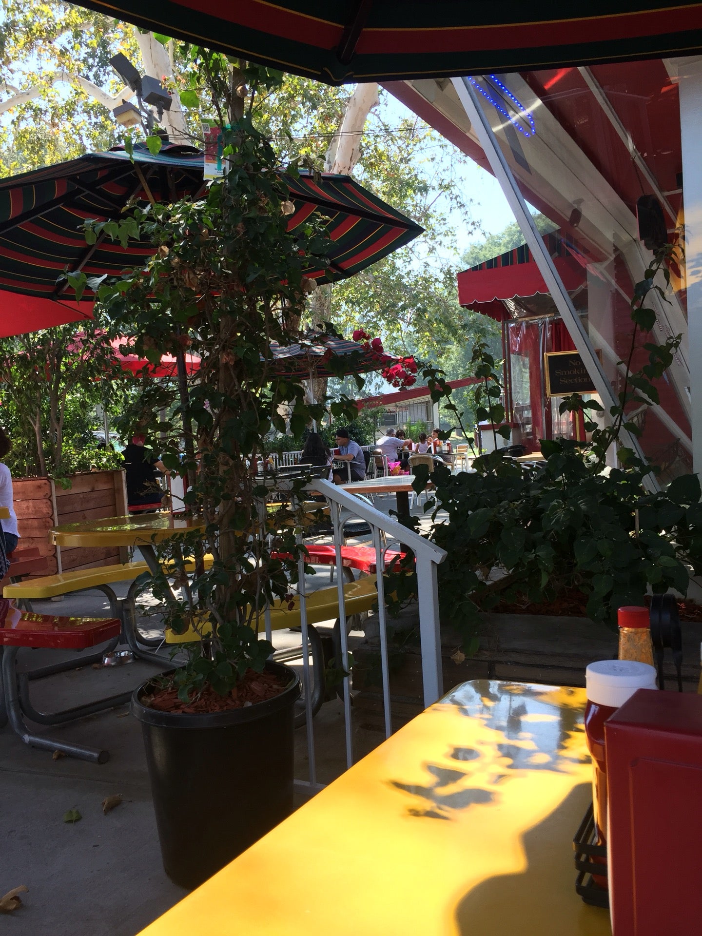 Los Feliz Cafe photo 2